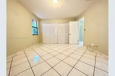 10554 NW 3rd St, Pembroke Pines, FL 33026 - Photo 39