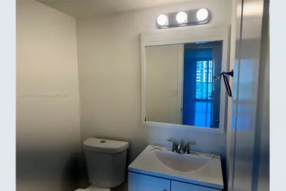 100 Bayview Dr #1230, Sunny Isles Beach, FL 33160 - Photo 9