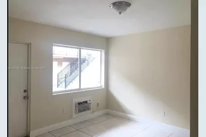 1940 Washington Ave #15, Opa-Locka, FL 33054 - Photo 15