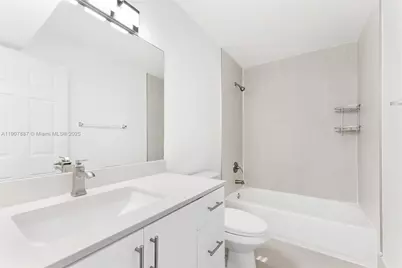 4056 Timber Cove Ln #4056, Weston, FL 33332 - Photo 13