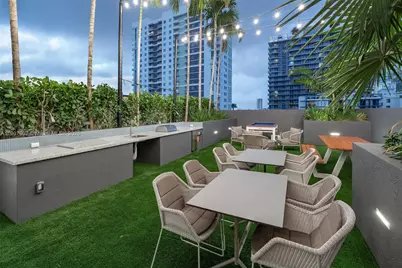 221 SW 12th St #1718, Miami, FL 33130 - Photo 27