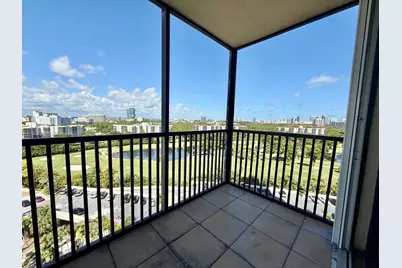 20301 W Country Club Dr #1421, Aventura, FL 33180 - Photo 1