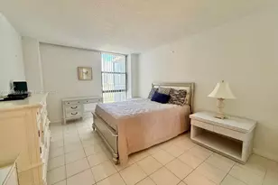 20301 W Country Club Dr, Aventura, FL 33180 - Photo 13