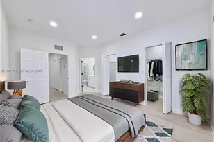 4412 Woodland Cir, Tamarac, FL 33319 - Photo 9