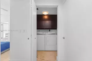 665 NE 25th St, Miami, FL 33137 - Photo 37