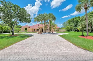 2710 Walkers Way, Weston, FL 33331 - Photo 3