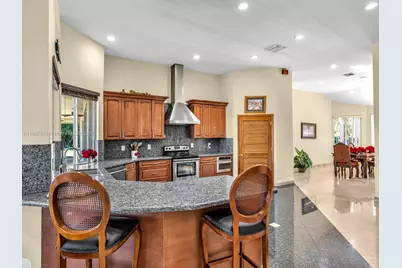 2710 Walkers Way, Weston, FL 33331 - Photo 19