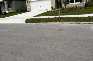 632 Taylor Groves Ln, Lake Wales, FL 33898 - Photo 3