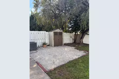 1141 SW 111th Way, Davie, FL 33324 - Photo 17