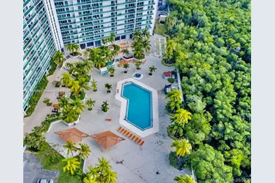 100 Bayview Dr #2005, Sunny Isles Beach, FL 33160 - Photo 43