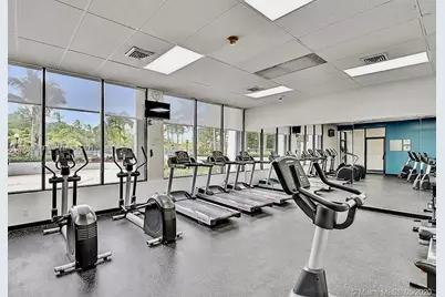 100 Bayview Dr #2005, Sunny Isles Beach, FL 33160 - Photo 47