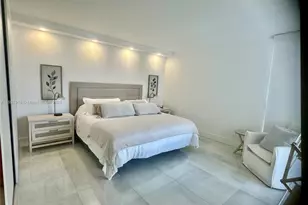 100 Bayview Dr, Sunny Isles Beach, FL 33160 - Photo 23