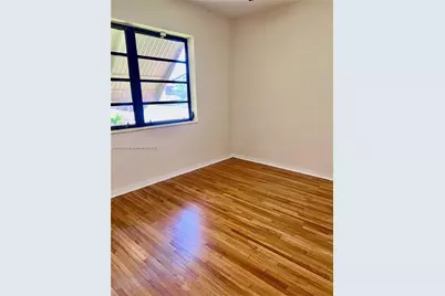 8431 SW 28th St, Miami, FL 33155 - Photo 11