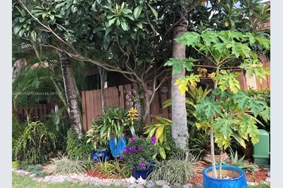 4222 SW 87th Ter, Davie, FL 33328 - Photo 3