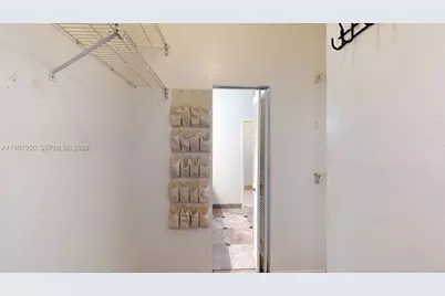 4222 SW 87th Ter, Davie, FL 33328 - Photo 67