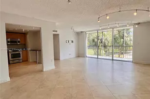 17600 N Bay Rd, Sunny Isles Beach, FL 33160 - Photo 3