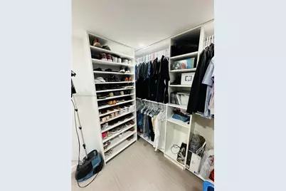 1555 W 44th Pl #214D, Hialeah, FL 33012 - Photo 11