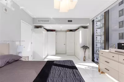 1010 Brickell Ave #1806, Miami, FL 33131 - Photo 19