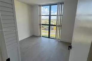 11780 SW 18th St, Miami, FL 33175 - Photo 9