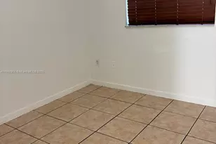 2860 W 80th St, Hialeah, FL 33018 - Photo 17