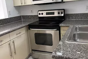 2860 W 80th St, Hialeah, FL 33018 - Photo 13