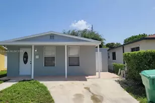 935 W 5th St, Riviera Beach, FL 33404 - Photo 1