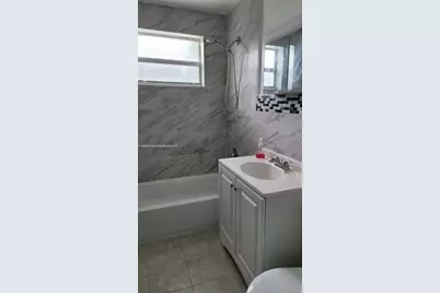 935 W 5 St, Riviera Beach, FL 33404 - Photo 5