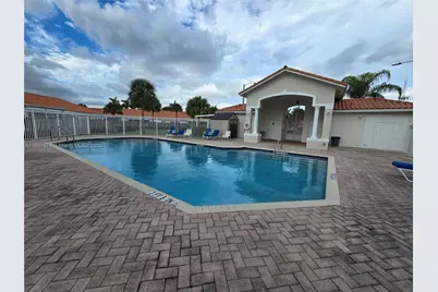 18201 SW 109th Pl, Miami, FL 33157 - Photo 17