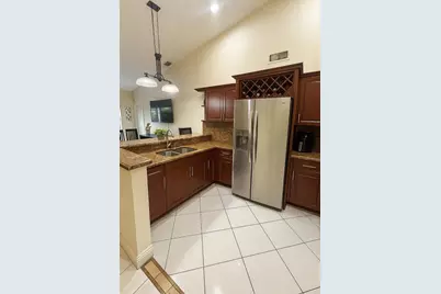 6700 NW 190th St, Hialeah, FL 33015 - Photo 7
