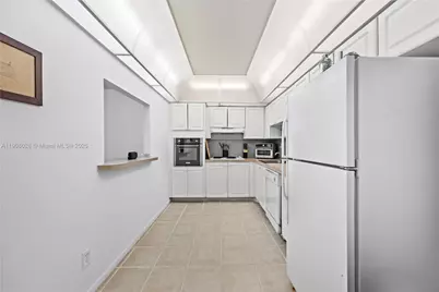 19380 Collins Ave #1017, Sunny Isles Beach, FL 33160 - Photo 9