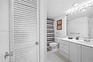 19380 Collins Ave, Sunny Isles Beach, FL 33160 - Photo 13