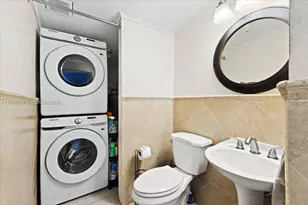 3911 SW 32 Ave, West Park, FL 33023 - Photo 13