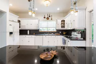 501 SW 19th Rd, Miami, FL 33129 - Photo 43