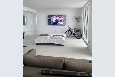 253 NE 2nd St #3507, Miami, FL 33132 - Photo 3