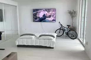 253 NE 2nd St, Miami, FL 33132 - Photo 3