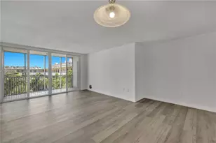 1680 NE 191st St, Miami, FL 33179 - Photo 11