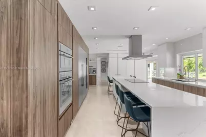 10105 SW 71st Ave, Pinecrest, FL 33156 - Photo 13