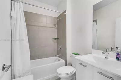 4608 NW 83rd Pkwy, Doral, FL 33166 - Photo 21