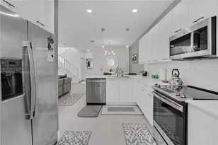 4608 NW 83rd Pkwy, Doral, FL 33166 - Photo 11