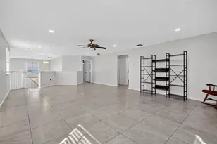 1351 NW 139th Ave, Pembroke Pines, FL 33028 - Photo 23