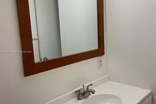 486 NW 165th St Rd, Miami, FL 33169 - Photo 7