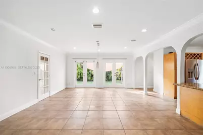 7222 Trouville Esplanade, Miami Beach, FL 33141 - Photo 5