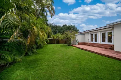 7222 Trouville Esplanade, Miami Beach, FL 33141 - Photo 15