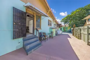 1334 SW 4th St, Miami, FL 33135 - Photo 15