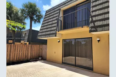 2706 27th Way #2706, West Palm Beach, FL 33407 - Photo 3