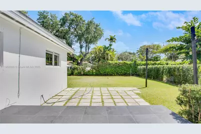 5711 Marius St #5711, Coral Gables, FL 33146 - Photo 17