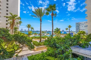7601 E Treasure Dr, North Bay Village, FL 33141 - Photo 17