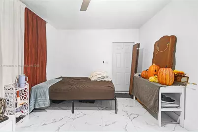 1131 SW 7th St, Miami, FL 33130 - Photo 19