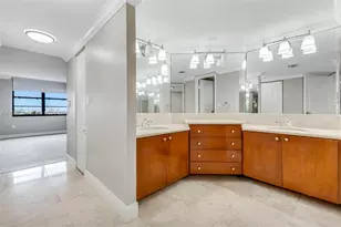 2333 Brickell Ave, Miami, FL 33129 - Photo 21