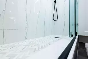 311 Liberty St, Hollywood, FL 33019 - Photo 15